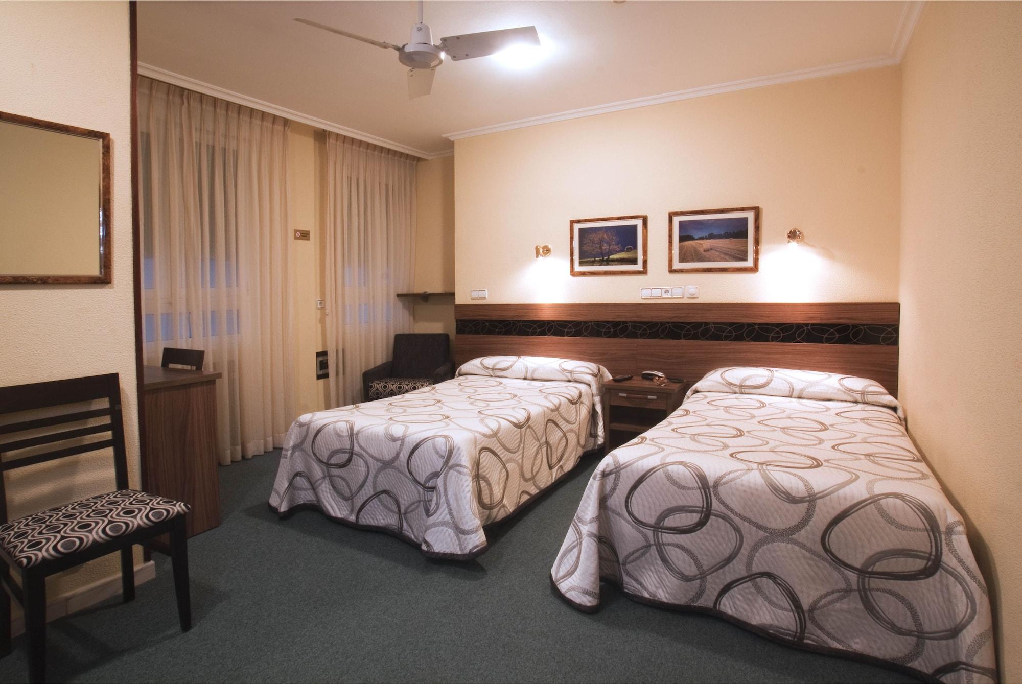 Hotel Castilla Gijon Bagian luar foto