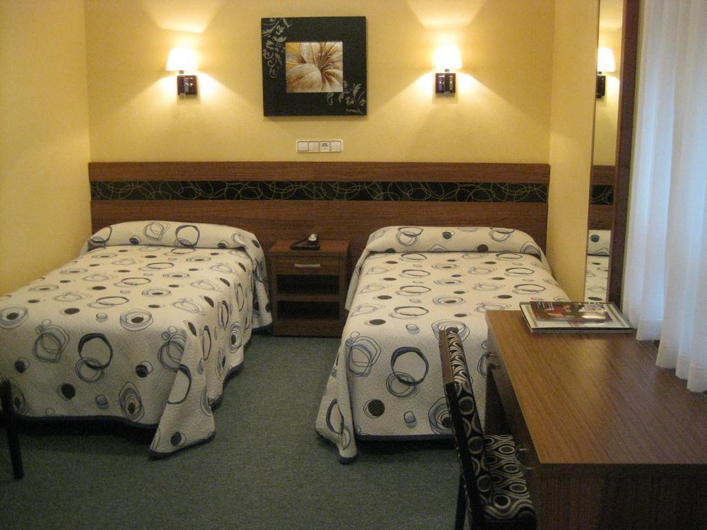 Hotel Castilla Gijon Bagian luar foto