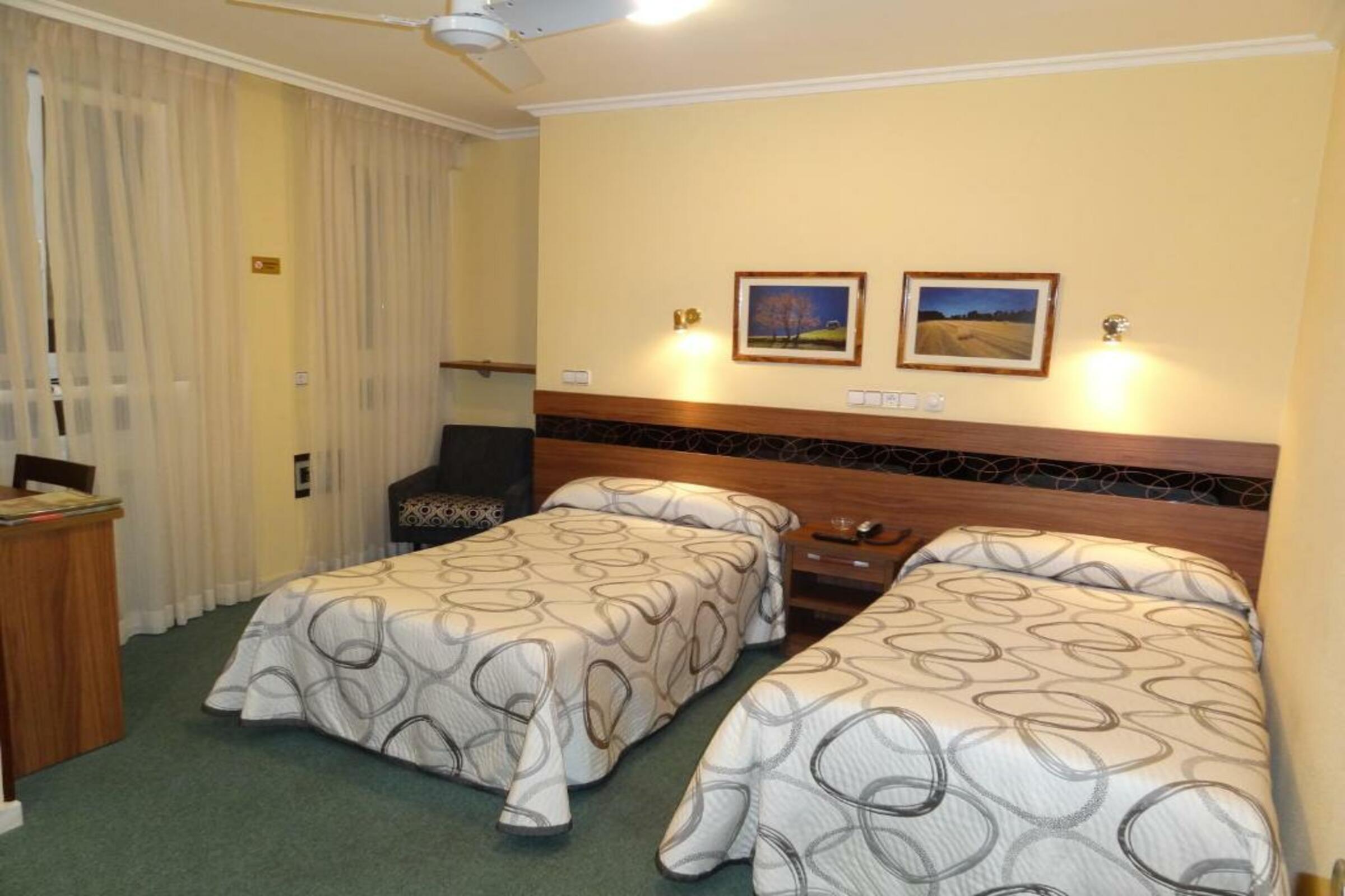 Hotel Castilla Gijon Bagian luar foto
