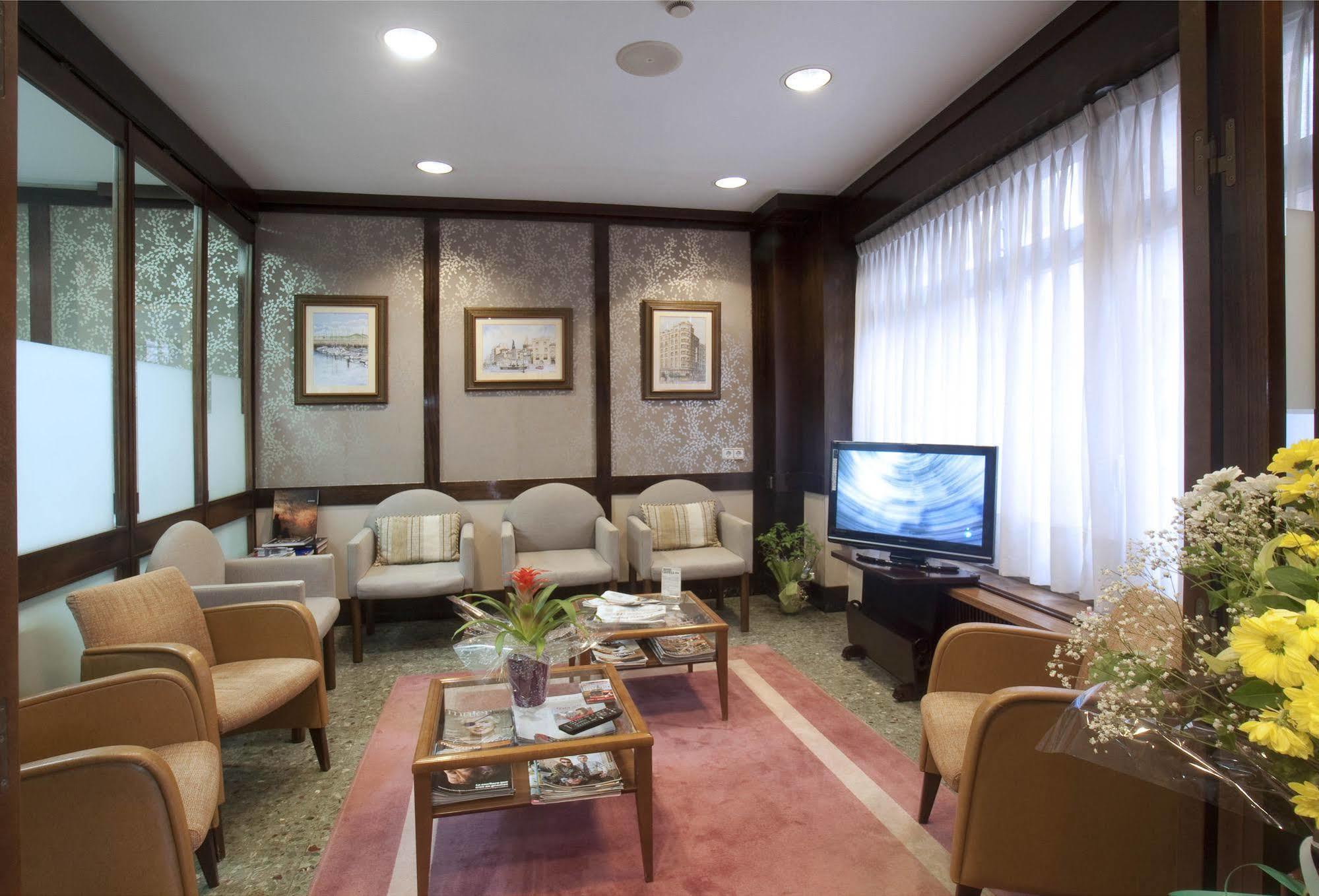 Hotel Castilla Gijon Bagian luar foto